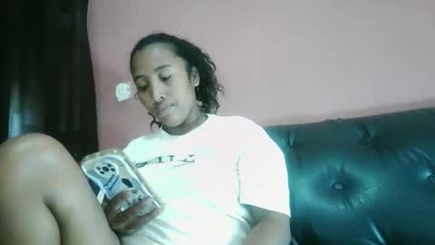 Clarah0123 online show from 06/01/26, 11:01