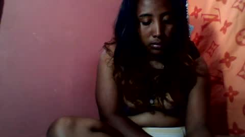 Clarah0123 online show from 07/05/26, 08:54