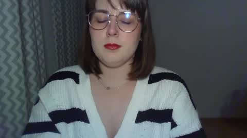 Snapshot of claralovely chatting on 04/17/26, 07:28 Clara online show from 04/17/26, 07:28