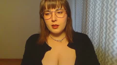 Clara online show from 06/17/26, 05:58