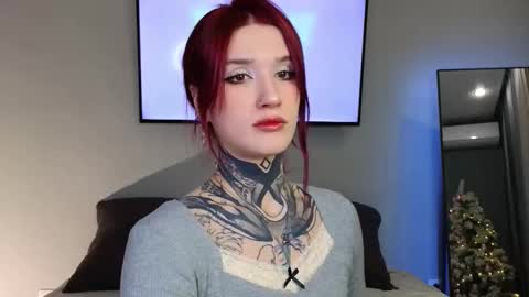 Sophie online show from 12/19/25, 03:35