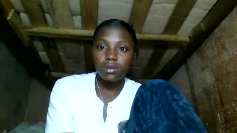 clarisse98 online show from 06/07/26, 07:34