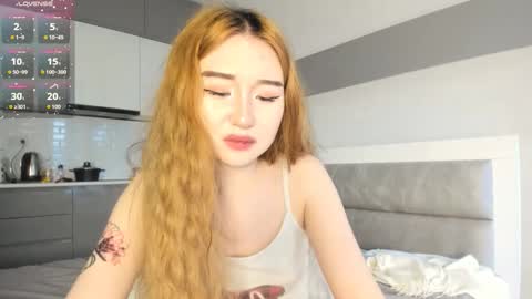 Yumi online show from 09/18/25, 03:08