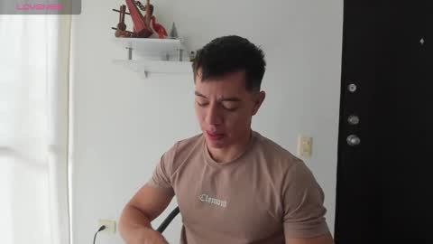 Snapshot of clark_bostom chatting on 10/14/25, 03:46 clark online show from 10/14/25, 03:46