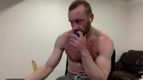 Snapshot of clarkecock chatting on 03/29/26, 01:55 Clarke Cock online show from 03/29/26, 01:55