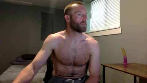 Snapshot of clarkecock chatting on 04/17/26, 10:57 Clarke Cock online show from 04/17/26, 10:57