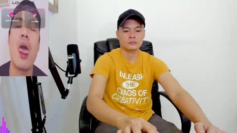 Snapshot of clarkyplaze chatting on 01/25/25, 10:18 Clark online show from 01/25/25, 10:18