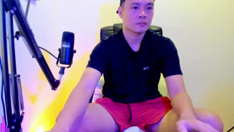 Snapshot of clarkyplaze chatting on 02/05/25, 12:31 Clark online show from 02/05/25, 12:31