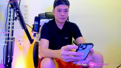 Snapshot of clarkyplaze chatting on 02/05/25, 03:34 Clark online show from 02/05/25, 03:34