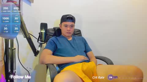 Snapshot of clarkyplaze chatting on 02/15/25, 12:33 Clark online show from 02/15/25, 12:33