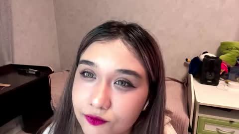 Lara online show from 11/07/25, 06:08