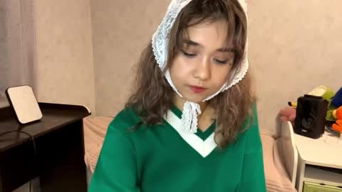 Lara online show from 11/08/25, 06:29