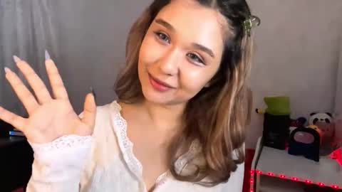 Lara online show from 11/20/25, 06:18