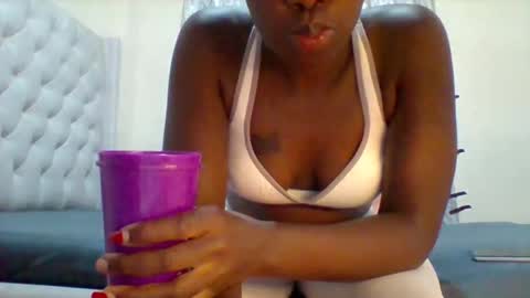 carmen online show from 06/03/26, 03:39