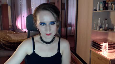 Snapshot of classyinna chatting on 10/24/25, 08:33 classyinna online show from 10/24/25, 08:33