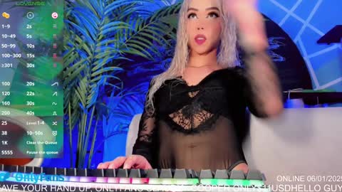 Snapshot of claudia_cooper chatting on 01/07/25, 02:31 online show from 01/07/25, 02:31