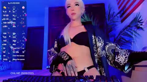 Snapshot of claudia_cooper chatting on 09/28/25, 10:59 online show from 09/28/25, 10:59