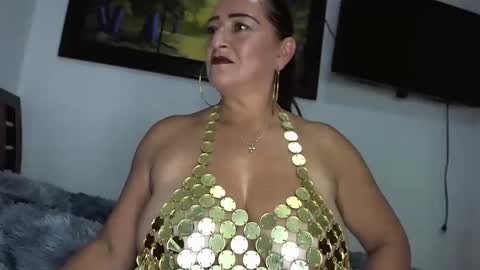 claudiabroke online show from 02/14/25, 01:56