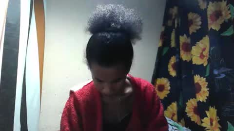 Snapshot of claudiannah chatting on 10/26/25, 04:02 claudianne online show from 10/26/25, 04:02