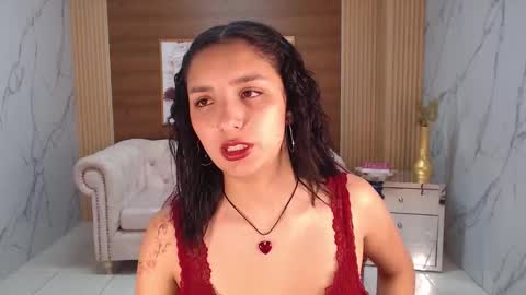Snapshot of claudina_s chatting on 10/27/25, 02:10 Claudina  online show from 10/27/25, 02:10