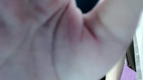 KIM online show from 12/04/25, 03:16