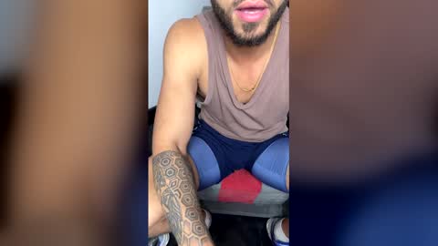 Snapshot of claybrown_ chatting on 02/20/26, 02:41 Clay online show from 02/20/26, 02:41