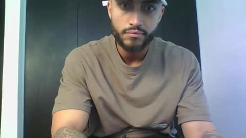 Snapshot of claybrown_ chatting on 04/16/26, 04:19 Clay online show from 04/16/26, 04:19