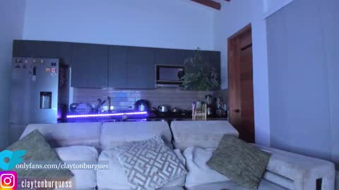 Snapshot of claytonburgues chatting on 10/13/25, 01:38 claytonburgues online show from 10/13/25, 01:38