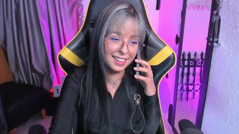 Snapshot of cleademon chatting on 10/01/25, 10:49 Demon online show from 10/01/25, 10:49