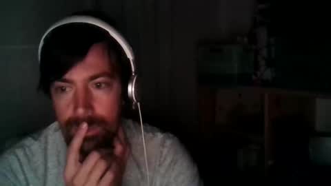 Snapshot of cleanwave chatting on 10/13/25, 01:49 cleanwave online show from 10/13/25, 01:49