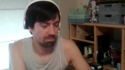 Snapshot of cleanwave chatting on 10/19/25, 01:01 cleanwave online show from 10/19/25, 01:01