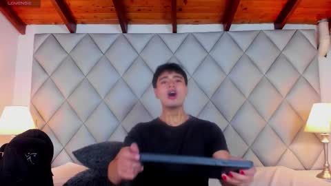 clement_reyes online show from 11/23/25, 04:29