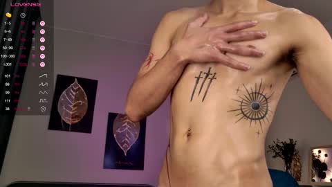 Snapshot of cleo_stringer_ chatting on 11/15/25, 06:33 Cleo online show from 11/15/25, 06:33