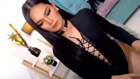 Cleo online show from 10/21/25, 10:54