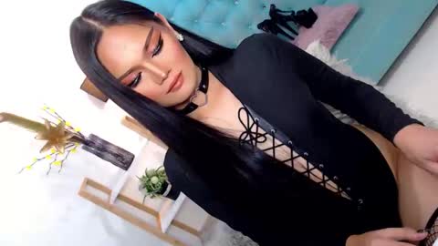 Cleo online show from 11/07/25, 10:21