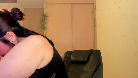 Snapshot of cleopatra_col chatting on 06/15/26, 01:41 Cleopatra online show from 06/15/26, 01:41