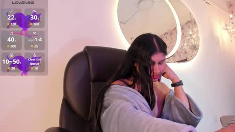 Cleopatra online show from 01/26/25, 02:03