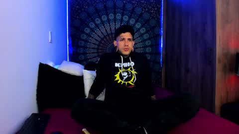 cleo y maikol online show from 11/05/25, 01:05