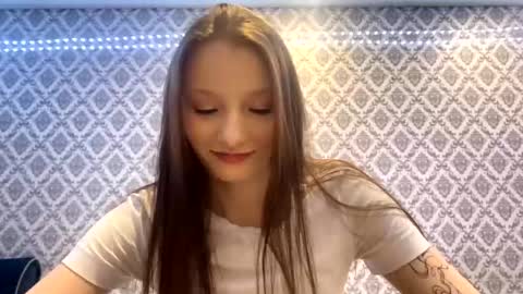 Snapshot of cleotilderinde chatting on 12/05/25, 06:37 Cleo online show from 12/05/25, 06:37