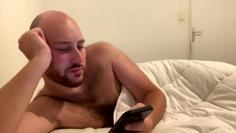 Snapshot of cleurj chatting on 09/30/25, 11:37 cleurj online show from 09/30/25, 11:37