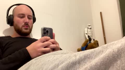 Snapshot of cleurj chatting on 10/26/25, 04:35 cleurj online show from 10/26/25, 04:35