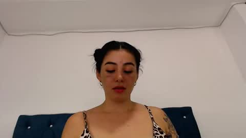 clhoe_s69 online show from 10/04/25, 03:48