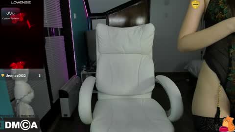 Snapshot of click_fun chatting on 02/12/25, 01:30 Iris online show from 02/12/25, 01:30