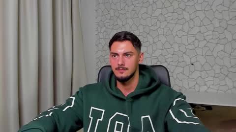 Snapshot of clintmasterss chatting on 11/13/25, 04:44 ClintMasterss online show from 11/13/25, 04:44