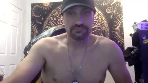 Snapshot of clintwood12 chatting on 10/04/25, 07:28 chad online show from 10/04/25, 07:28