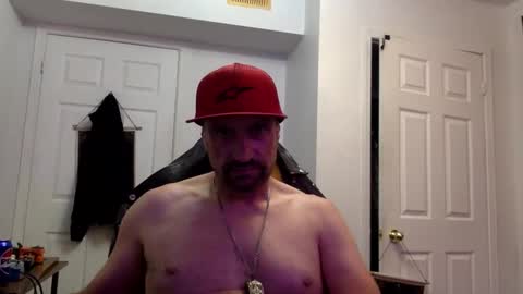 Snapshot of clintwood12 chatting on 10/05/25, 06:34 chad online show from 10/05/25, 06:34