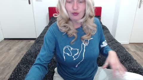 Syl  online show from 01/05/25, 06:45