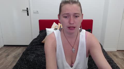 Syl  online show from 01/10/25, 09:13