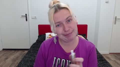 Syl  online show from 01/19/25, 06:00