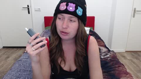 Syl  online show from 01/28/25, 05:46